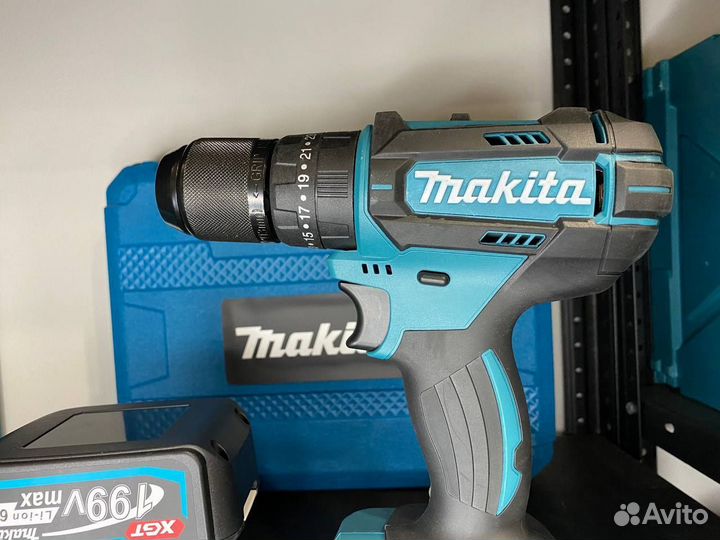 Шуруповерт Makita 18V ударный с двумя АКБ