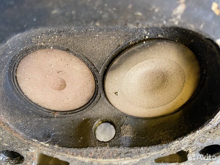 Продам головку блока цилиндров 4216 е4