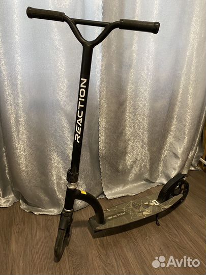 Самокат Reaction 200