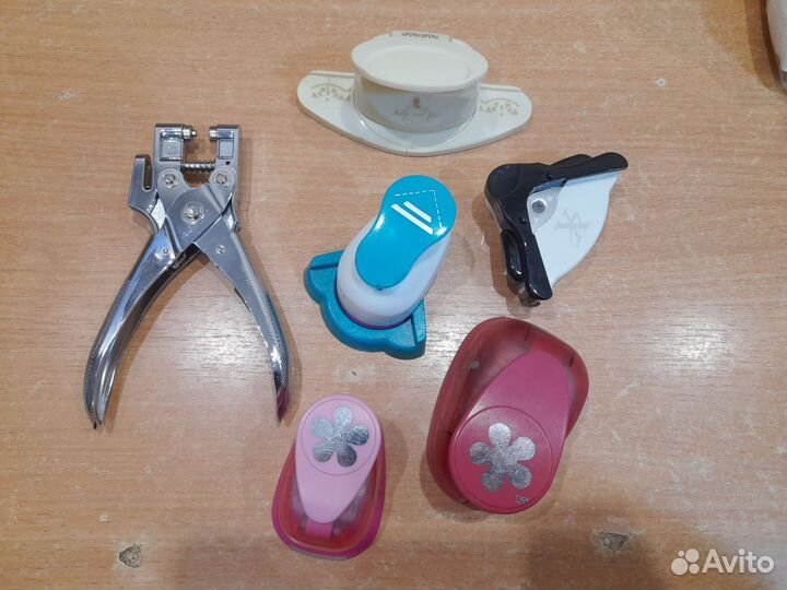 Дырокол / материалы для скрапбукинга