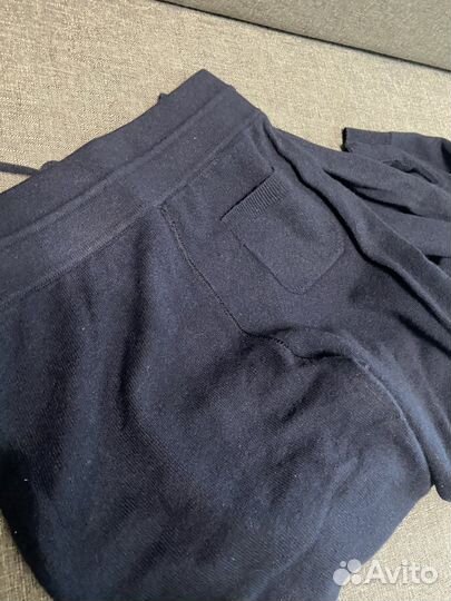 Спортивный костюм из кашемира новый S/M