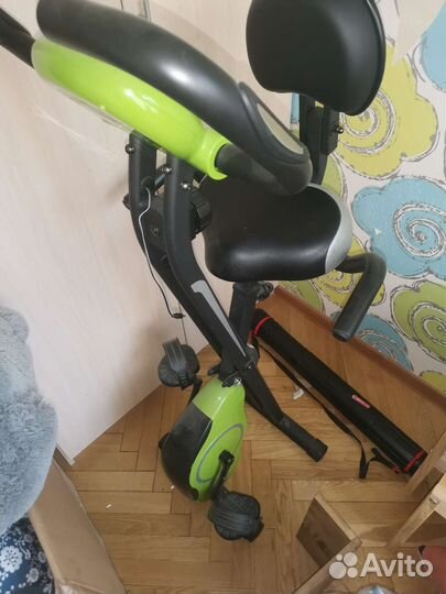 Продаю велотренажер в отлично состоянии