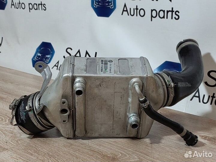 Интеркулер Bmw 5 F10 N63B44 2011