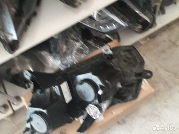 Фара передняя правая Renault Logan 2 Sandero 2