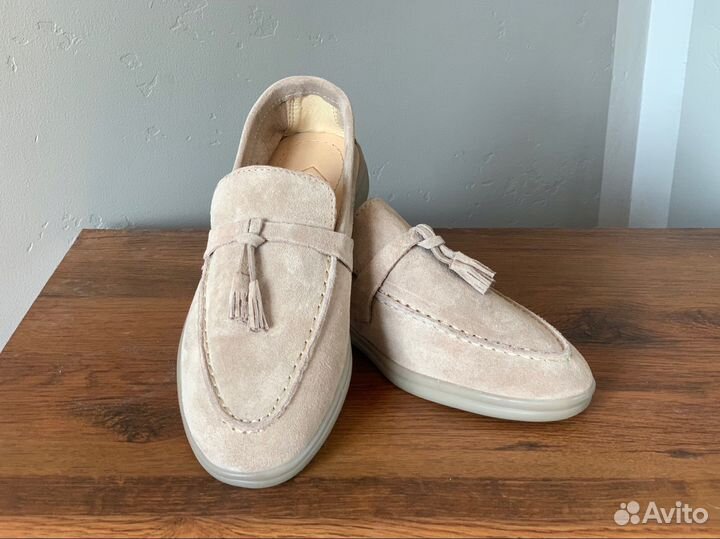 Лоферы из натуральной замши бежевые женские