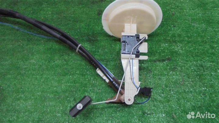 Датчик уровня топлива Audi Allroad quattro 2005-2