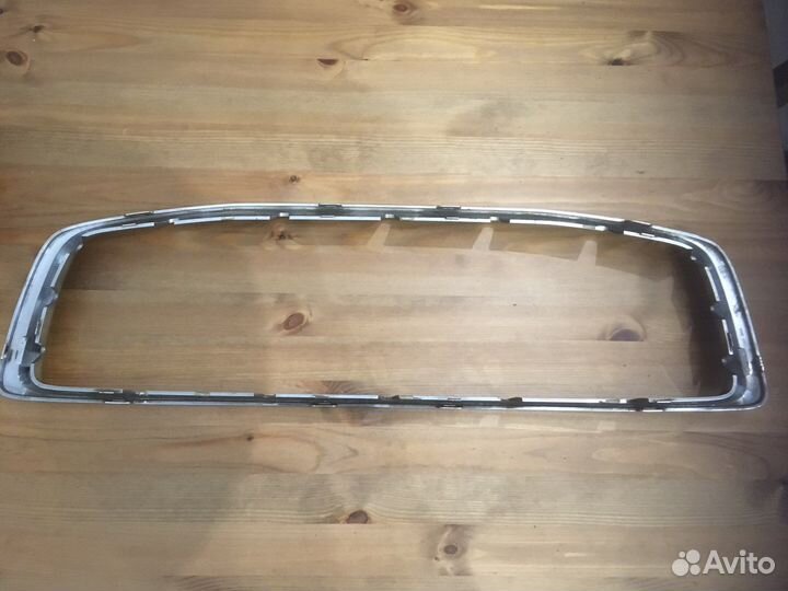 Рамка решётки радиатора volvo xc70 31283909