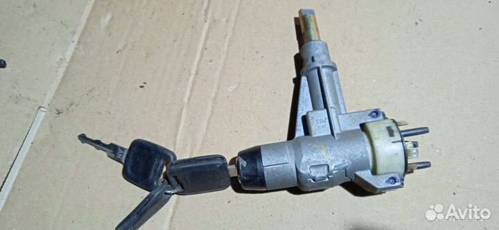 Замок зажигания Audi 80b3