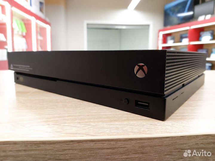 Игровая приставка Microsoft Xbox One X 1TB