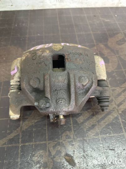 Суппорт передний левый Hyundai Getz