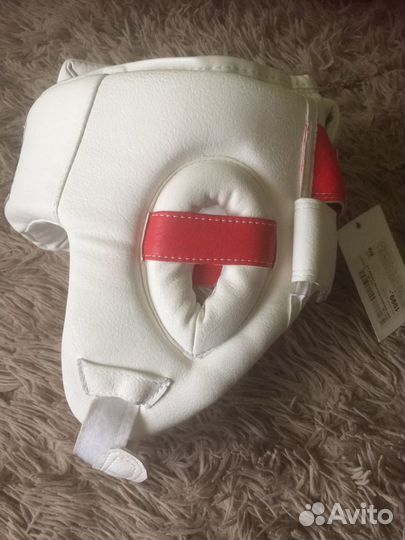 Шлем боксерский новый