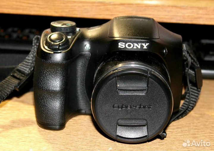 Sony Cyber-shot DSC-H200