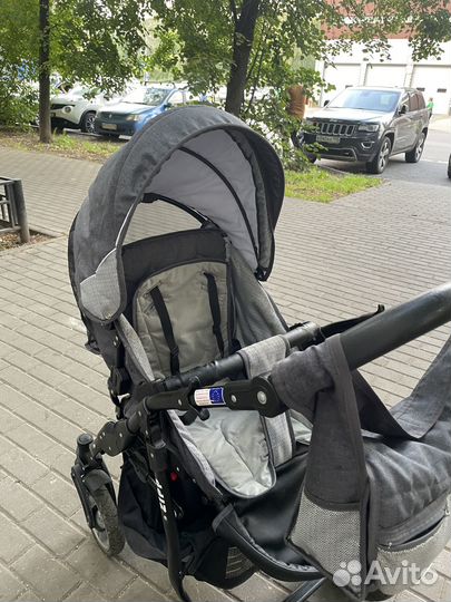 Коляска в хорошем состоянии трансформер 2 в 1