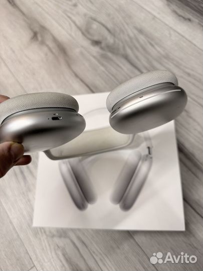 Apple airpods max 2024
