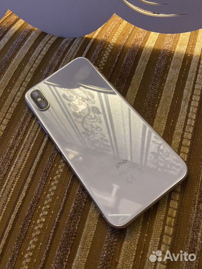 iPhone X, 64 ГБ