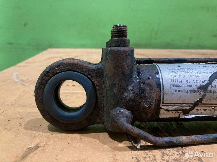 Цилиндр подъема кабины MAN TGA