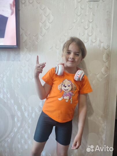 Костюм:футболка и шорты.110,120,130