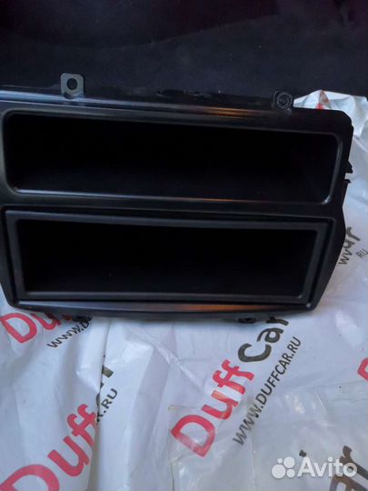 Рамка для 1 дин магнитолы Лада Веста