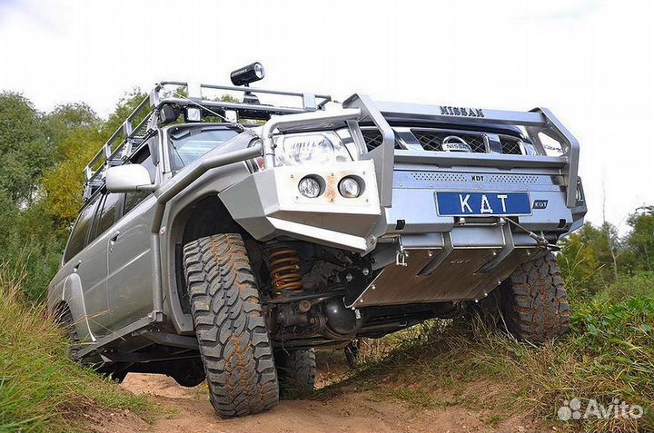 Передний силовой бампер с кенгурином алюминиевый N