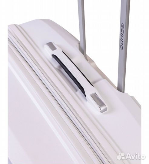 Новый чемодан 29