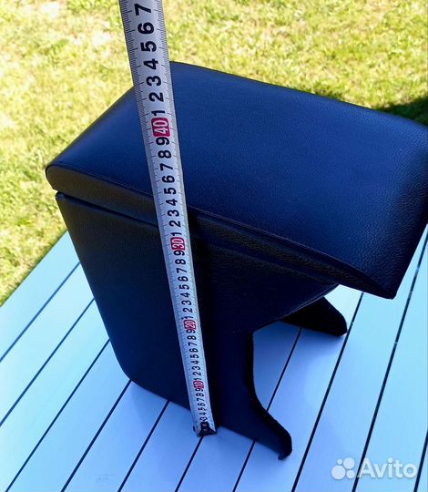 Подлокотник