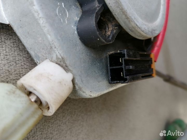 Стеклоподъемник пер. левый для Nissan Almera N15