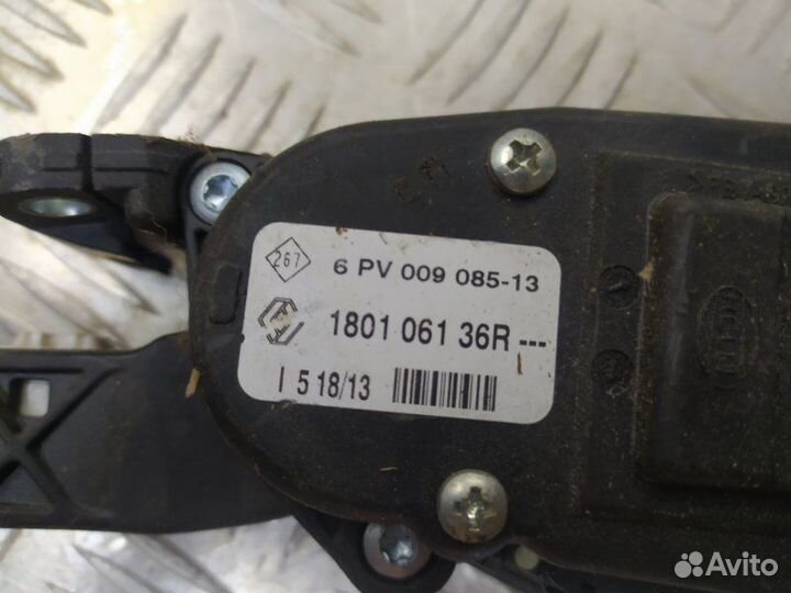 Педаль газа Renault Sandero 2 2014-2020