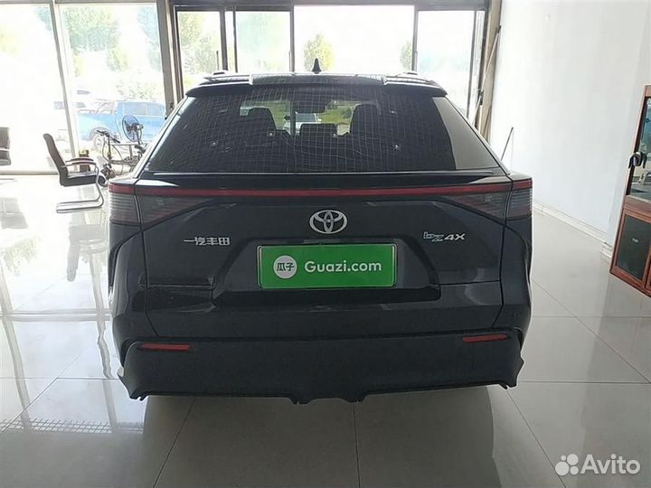 Toyota bZ4X 218 л.с. AT, 2022, 9 800 км