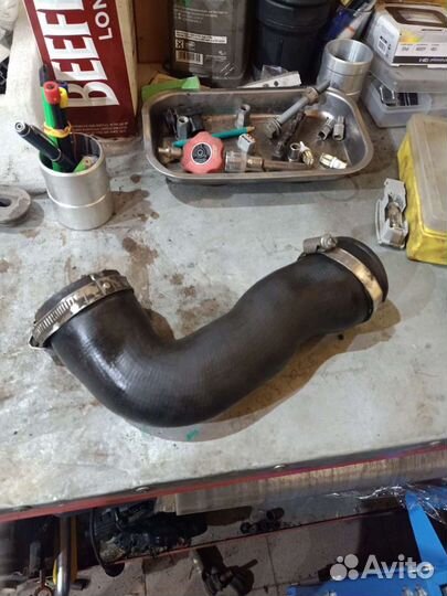 1k0145834aj патрубок напорной линии интеркуллера