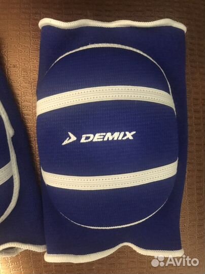 Наколенники demix