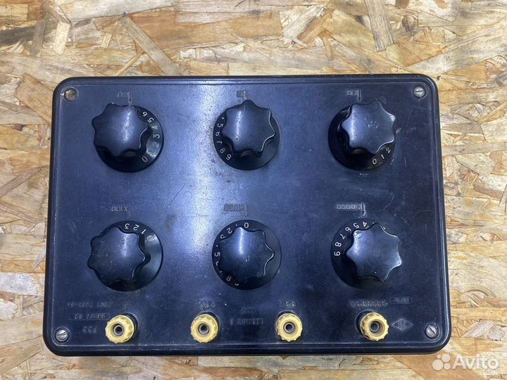 Магазин сопротивлений Р33