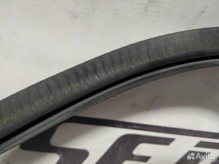 Уплотнитель двери задний правый Audi A4 B8