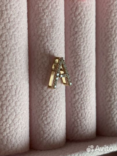 Золотые кулоны 585