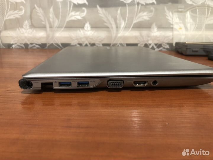 Ноутбук samsung i3