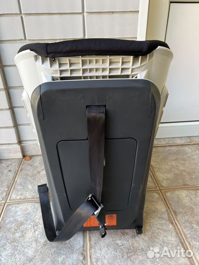 Автокресло Chicco Youniverse Fix