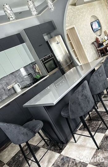 Стулья полубарные