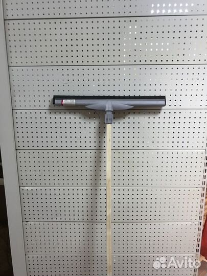 Сгон для пола пластиковый С дерев. чер. 55см