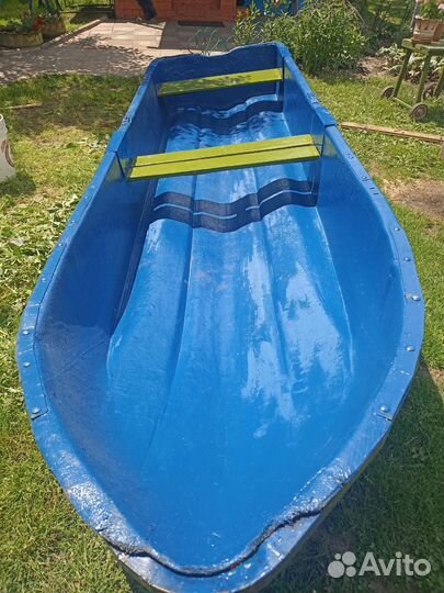 Лодка стеклопластиковая