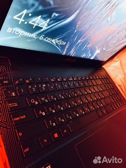 Мощный и быстрый, игровой ноутбук Asus