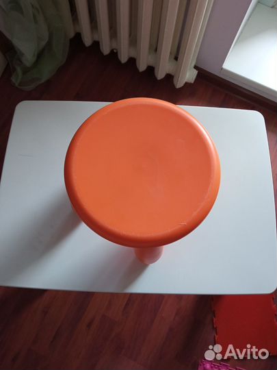 Столик и стульчик для детей