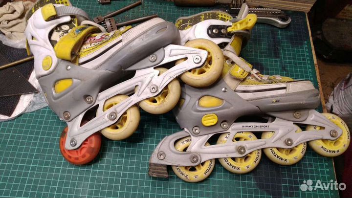 Роликовые коньки