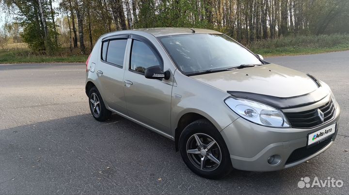 Renault Sandero 1.4 МТ, 2014, 275 277 км