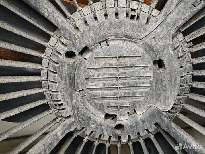 Вентилятор радиатора Mercedes W204 C