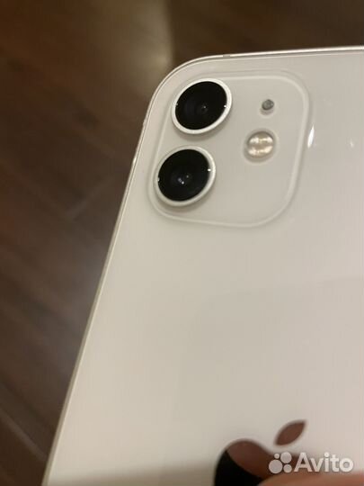 iPhone 12, 64 ГБ
