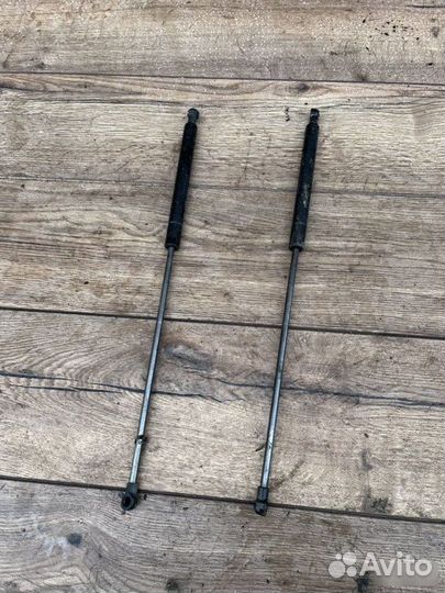 Газовый упор капота Land Rover Vogue 3 4.4