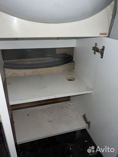 Продам умывальник с подставкой