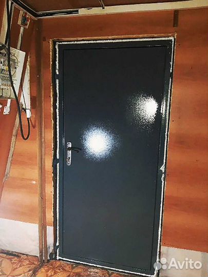 Стальная дверь