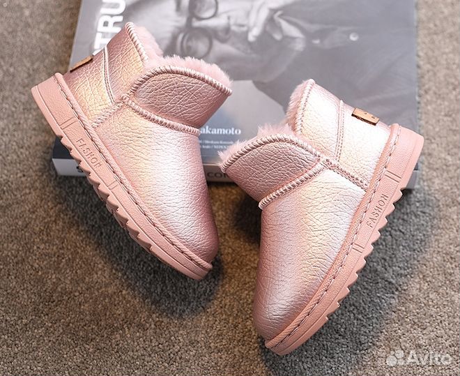 Теплые зимние ботинки уги