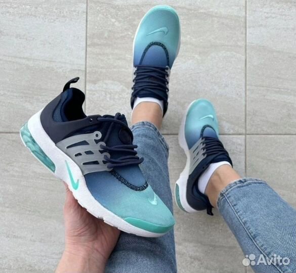 Кроссовки женские Nike розовые/голубые