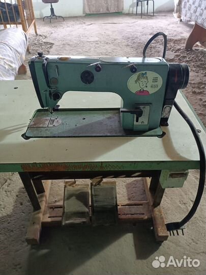 Промышленная швейная машина